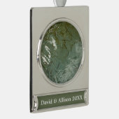 水で覆われた岩スラブの自然写真 シルバープレートバナーオーナメント (右)