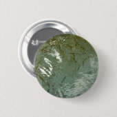 水で覆われた岩スラブの自然写真 缶バッジ (正面&裏面)