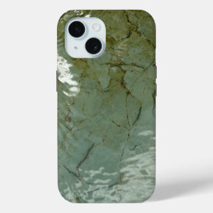 水で覆われた岩スラブの自然写真 iPhone 15ケース