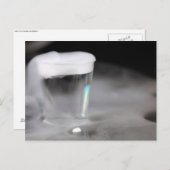 水とドライアイスの入ったガラス ポストカード (正面/裏面)