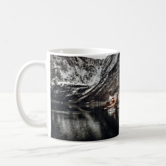 水と山の体近くの家 コーヒーマグカップ (左)