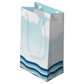 水にヨットそれは男の子、航海のな新生児です スモールペーパーバッグ (裏面アングル)