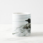水に共通の水潜り鳥 コーヒーマグカップ (中央)