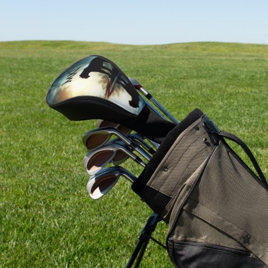 水に反射する黒いヒョウイニシャル ゴルフヘッドカバー (インサイチュ)