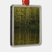 水に反映される木 メタルオーナメント (右)