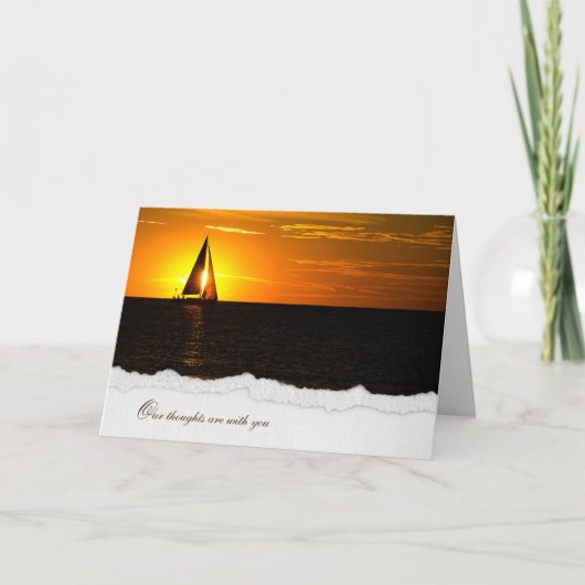 水に帆船を乗せたサンセットグロー悔やみや弔慰 カード (正面)
