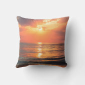 水に沈む夕日 クッション (裏面)