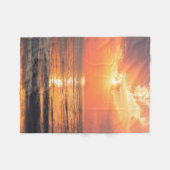 水に沈む夕日 フリースブランケット (正面(横))