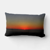 水に沈む夕日 ランバークッション (裏面)
