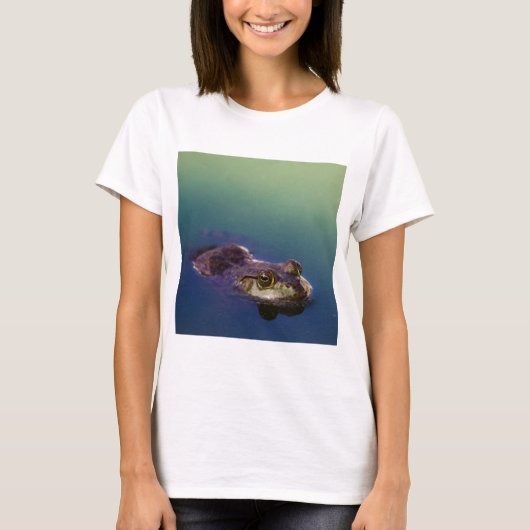 水に浮かぶカエルの瞳 Tシャツ (正面)