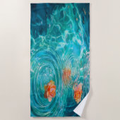 水に浮かぶ花 ビーチタオル (正面)