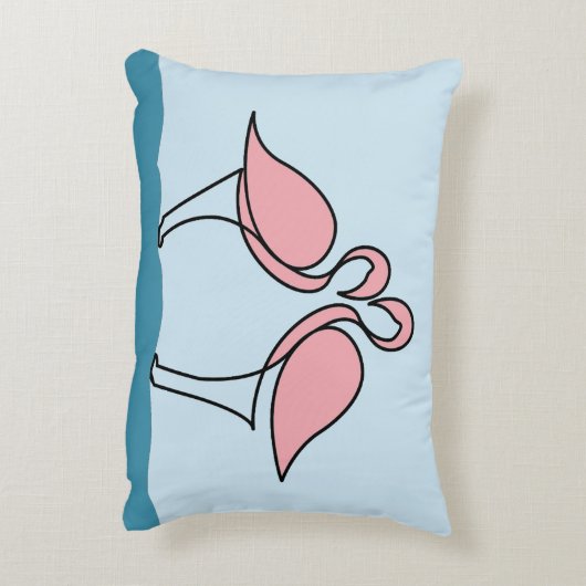 水に浮かぶ2羽のピンクのフラミンゴ アクセントクッション (裏面(縦))