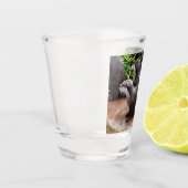 **「水に耐えよ、二つの小さな灰色のカワウソ ショットグラス (左)