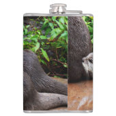 **「水に耐えよ、二つの小さな灰色のカワウソ フラスク (裏面)