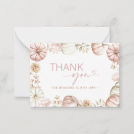 水のエレガント色甘い小さなかぼちゃが乗っている ノートカード