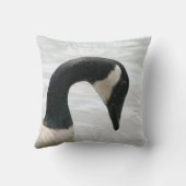 水のカナダのガチョウ クッション (裏面)