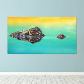 水のキャンバス印刷の静止体上のワニ キャンバスプリント (インサイチュ (ウッドフロア))