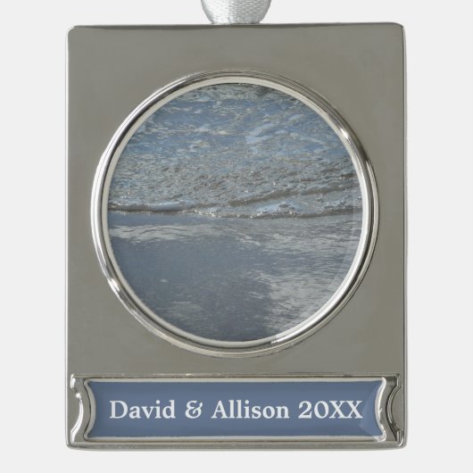 水のラッピングビーチ抽象芸術写真 シルバープレートバナーオーナメント (正面)