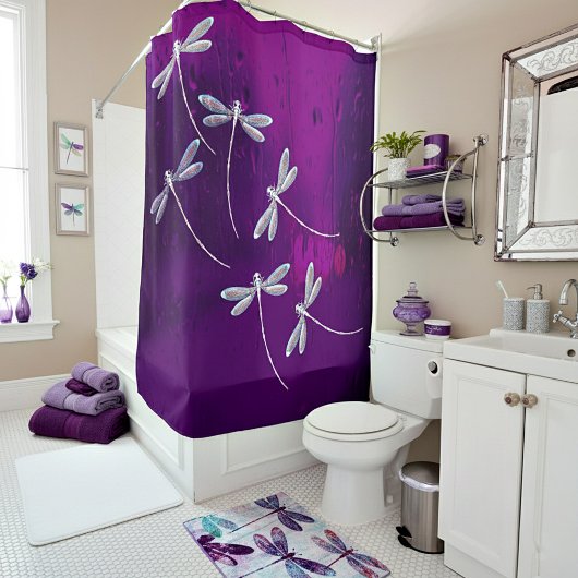 水の上でトンボを飛ばす シャワーカーテン