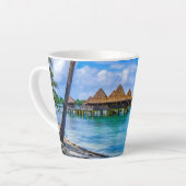 水の上に住む カフェラテマグ (左アングル)