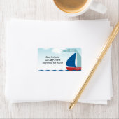 水の上に帆船それは男の子、赤ちゃん航海のシャワー ラベル (インサイチュ)