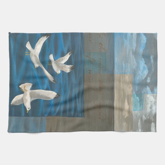 水の上に飛んでいる白いカモメが キッチンタオル (横)