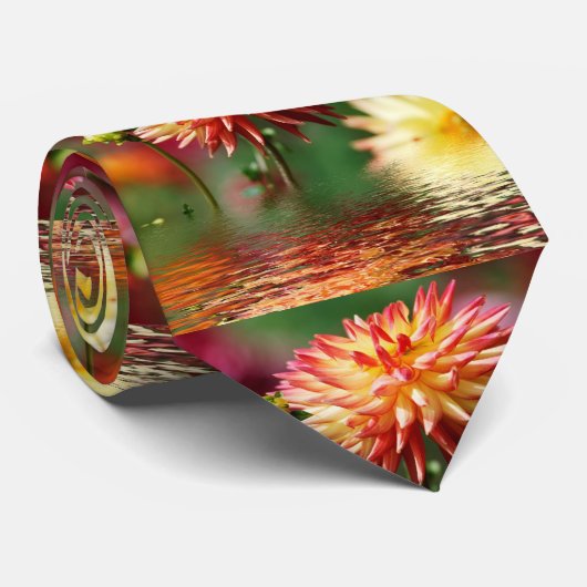 水の上のダリアの花 ネクタイ (ロール)