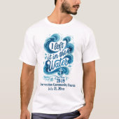 水の中での洗礼を祝うシャツ Tシャツ (正面)