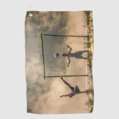 水の中でサッカーを蹴る少年タオル ゴルフタオル (正面)