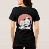 水の中で楽しい瞬間を共有する少女と子犬 トライブレンドTシャツ (裏面)