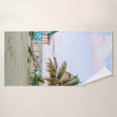 水の体近くの青木造住宅 バスタオル (バスタオル)