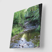 水の渓流に美しい日光 スクエア壁時計 (傾斜)