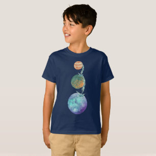 水の滝が落ちる創造の惑星 Tシャツ