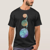 水の滝が落ちる創造の惑星 Tシャツ (正面)