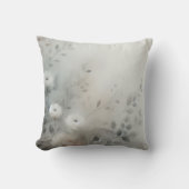 水の色で美しく消色した花の囁き クッション (正面)