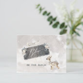 水の色におしゃれな、愛らしい森の風景 シーズンポストカード (スタンド正面)