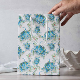 水の色のウミガメビーチクリスマス ミディアムペーパーバッグ