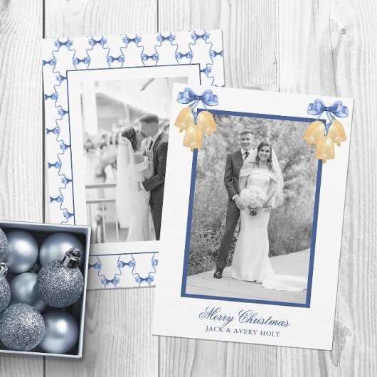 水の色のクリスマスま結婚たはベルの写真 シーズンカード
