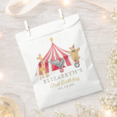 水の色のサーカスカーニバルベビーシャワー フェイバーバッグ (クリップ留めされた状態)