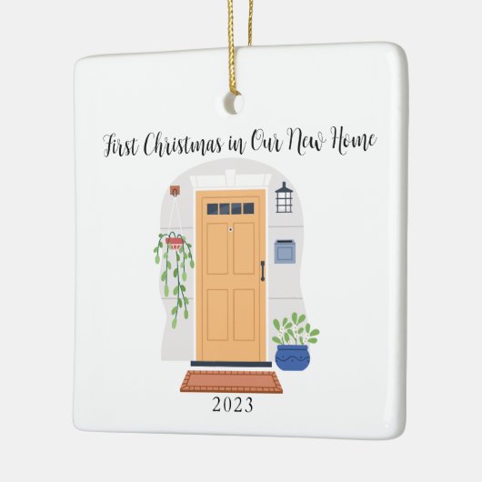 水の色のドアの初めてのクリスマスを私たちの新しい家 セラミックオーナメント (左)