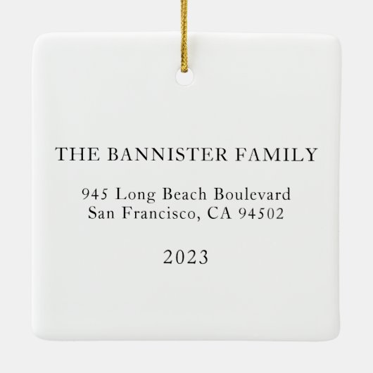 水の色のドアの初めてのクリスマスを私たちの新しい家 セラミックオーナメント (裏面)