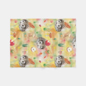 水の色のハリネズミとキノコとリンゴ フリースブランケット (正面(横))