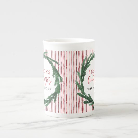 水の色のリース+ストライプクリスマスのホリデーギフト ボーンチャイナマグカップ (正面)