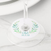 水の色のローレル&カップルのイニシャル結婚 ワイングラスタグ (クローズアップ)