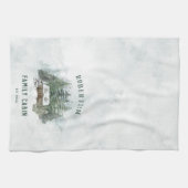 水の色の冬の松の森ファミリーキャビン キッチンタオル (横)