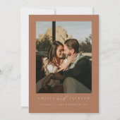 水の色の山の秋の結婚式日付を保存 招待状 (裏面)