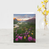 水の色の川と花のカスタマイズ カード (黄色い花)