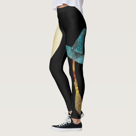 水の色の月と魔女の箒&帽子のレギンス レギンス (左)