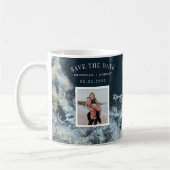 水の色の波の海岸日付写真を保存 コーヒーマグカップ (左)