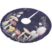 水の色の真菌キノコのクリスマスホリデーブルッシュ ブラッシュドポリエステルツリースカート (アングル)